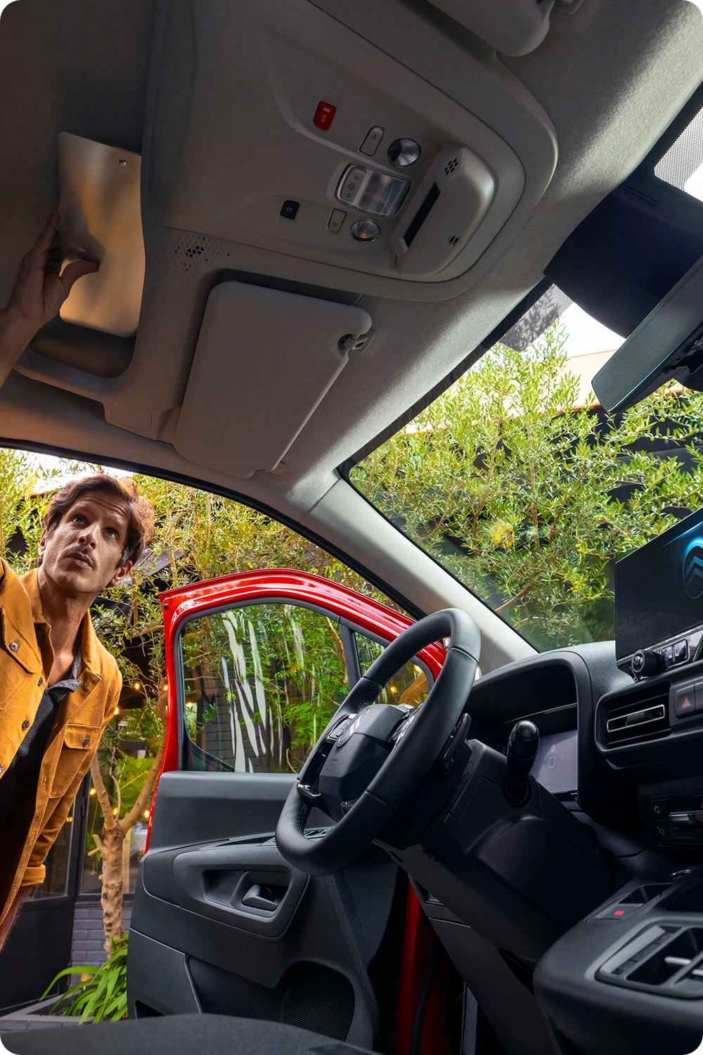 Interior cockpit view of a Citroën Berlingo Van showing smart technologies, connectivity, comfort and safety‑focused design.