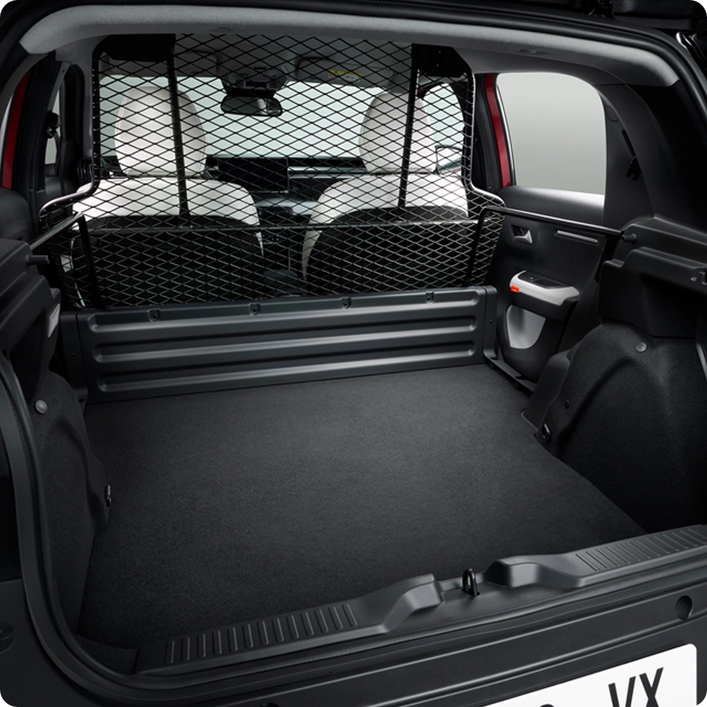 Heckansicht des Citroën ë-C3 Van Laderaums, die das geräumige Ladeabteil, die schützende Trennwand und die praktische Ladekapazität hervorhebt.