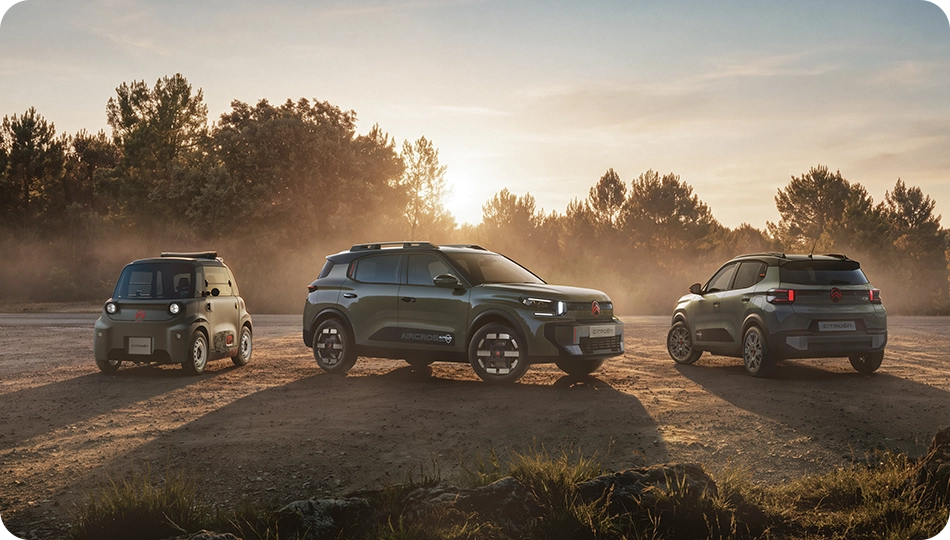 Dreiviertelansicht der Citroën Outdoor Modellreihe mit kompakten, vielseitigen und zugänglichen Fahrzeugen sowie innovativem Design für Entdeckungstouren