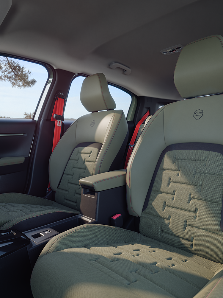 Blick auf die Vordersitze des Citroën C3 Aircross zeigt Advanced-Comfort-Sitze und ergonomisches Design für Fahrten mit der Familie