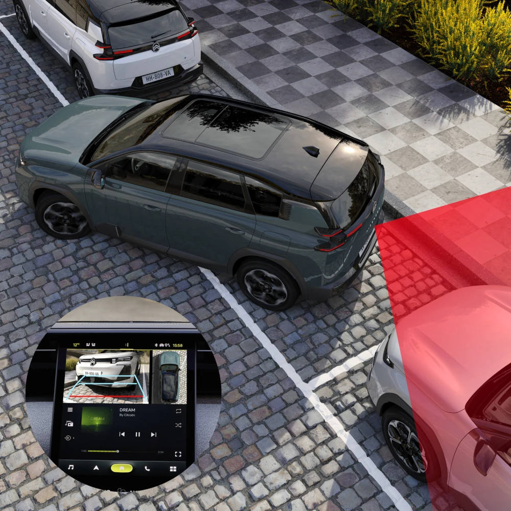 Dreiviertel-Heckansicht ë-C5 Aircross mit 180°-Rückfahrkamera verbessert Sichtbarkeit, Sicherheit, Technologie und Parkvertrauen