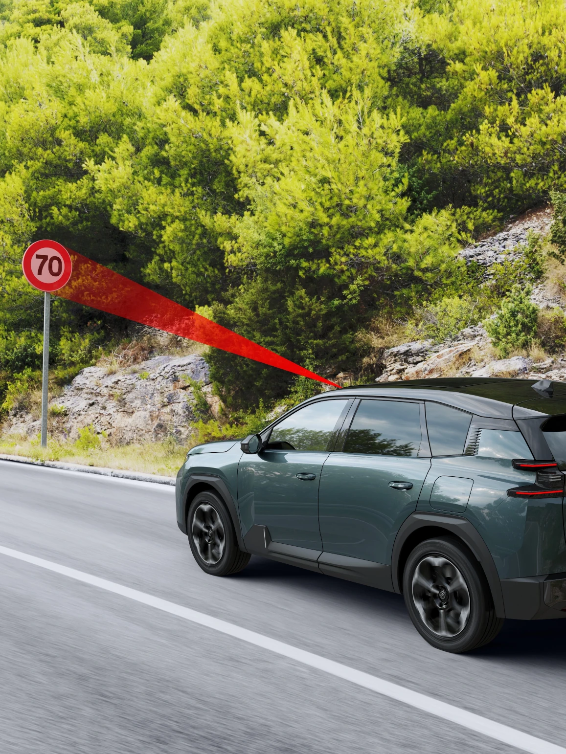 Seitenansicht ë-C5 Aircross mit Verkehrszeichenerkennung verbessert Sicherheit, Sichtbarkeit, Technologie und reibungsloseres informiertes Fahren