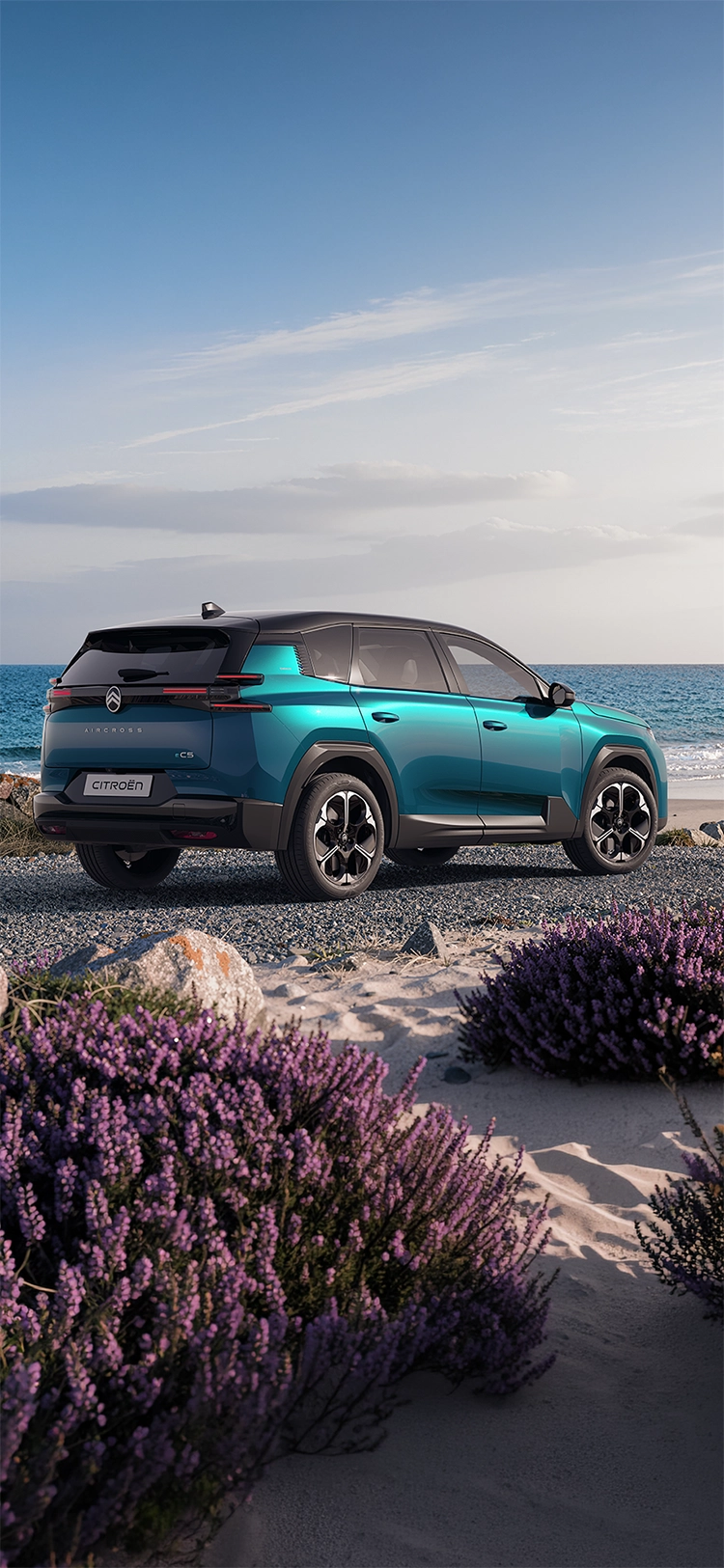 Dreiviertel-Frontansicht C5 Aircross zeigt Matrix-LED-Beleuchtung, Sicherheit, Sichtbarkeit und enhanced modernes Design