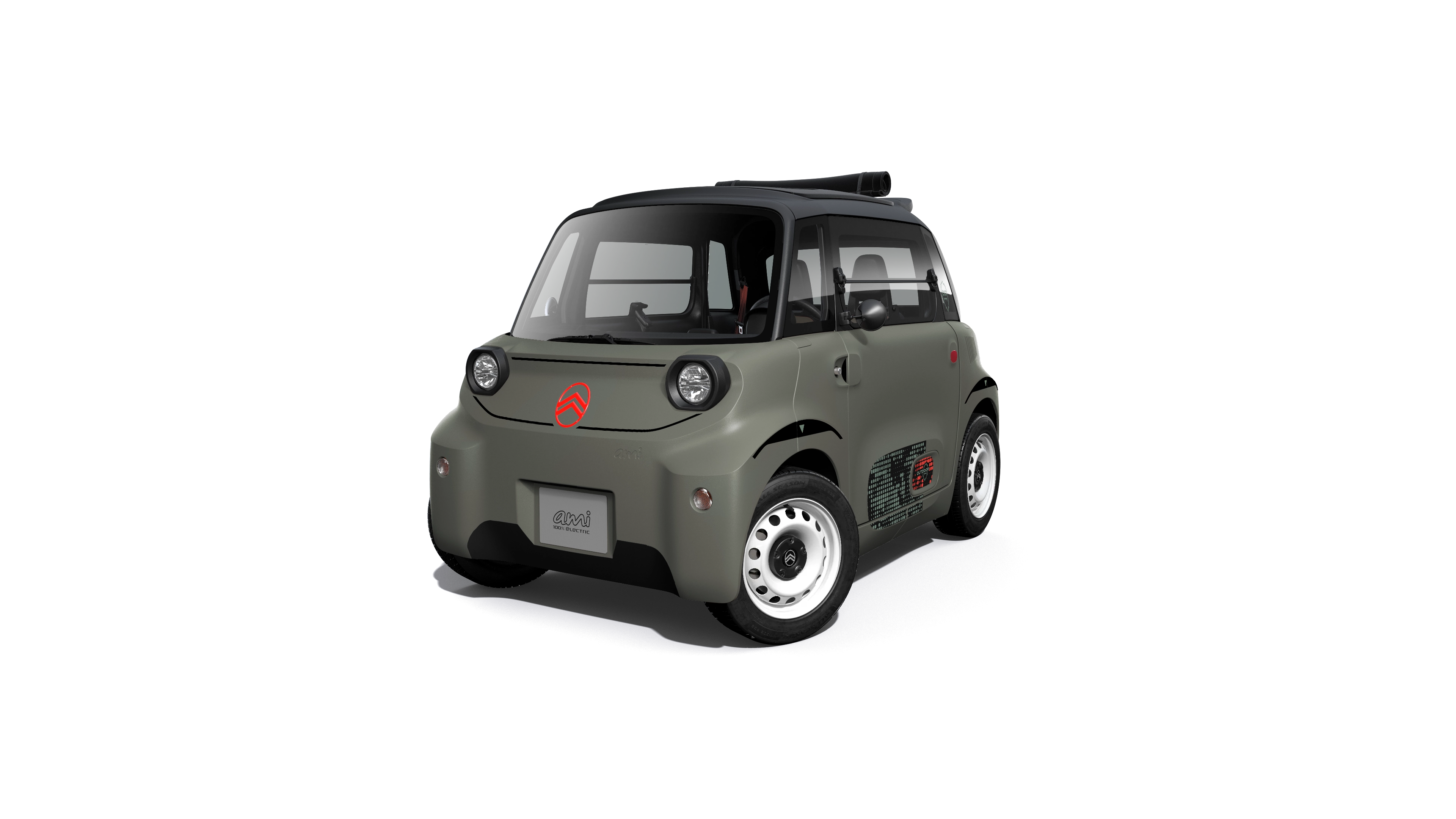 Dreiviertelansicht des Citroën Ami Outdoor von vorn zeigt das elektrische Kleinstfahrzeug als Citroën Elektromobilitätslösung für den Stadtverkehr